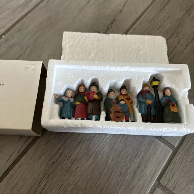 Dept 56 Heritage Dickens Village Carolers Set of 3 Accessories