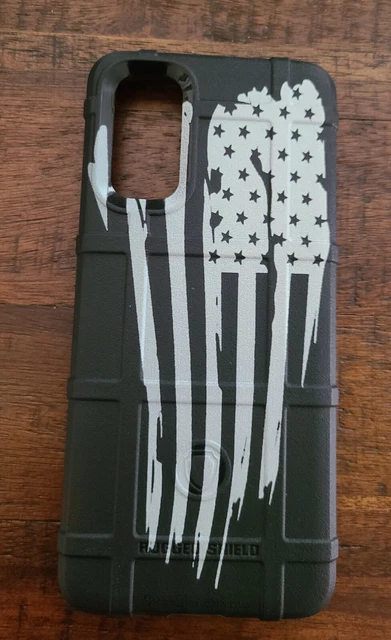 Rugged Shield Tattered US American Flag on Black Phone Case galaxy s20