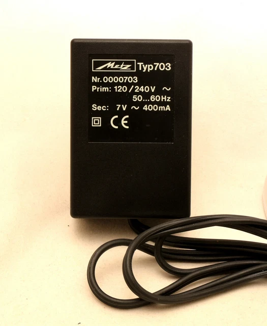Metz  Flash Charger  Excellent Type 703 Fits 45 Series And Others.