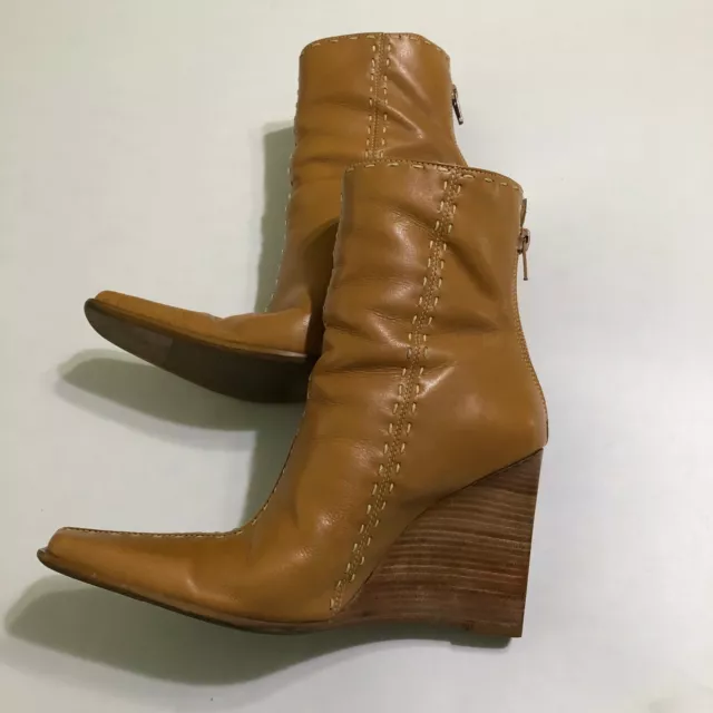 Diba Elko Camel Stitched Ankle Wedge Boots Womens Size 7 1/2 Medium