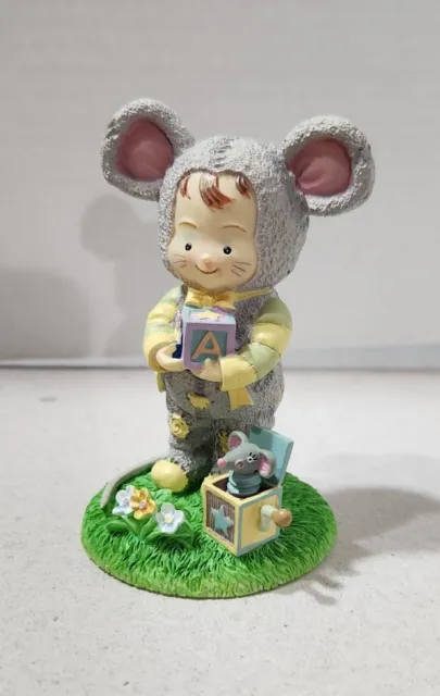 Vintage RUSS collection Paddywhack Lane 2002 Megan The Mouse Figurine Spring