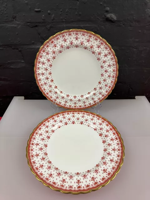 2 x Spode Fleur De Lys Red Y7481 Scalloped Dinner Plates Plate 27.5 cm Wide Set