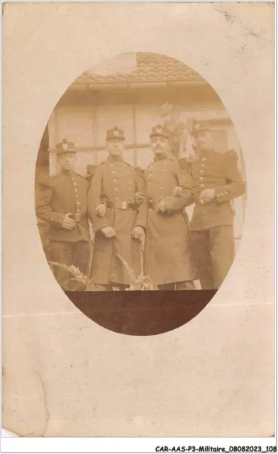 CAR-AASP3-0267 - MILITAIRE - CARTE PHOTO - quatre militaires réunis - vendue