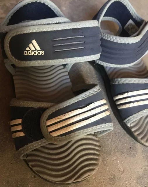 Sandali Adidas blu-azzurri, numero 25 per bambini 3-4 anni