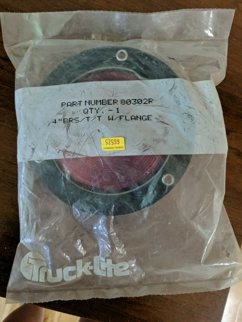 Truck-Lite 80302R 80 Series Round Stop / Turn / Tail Light