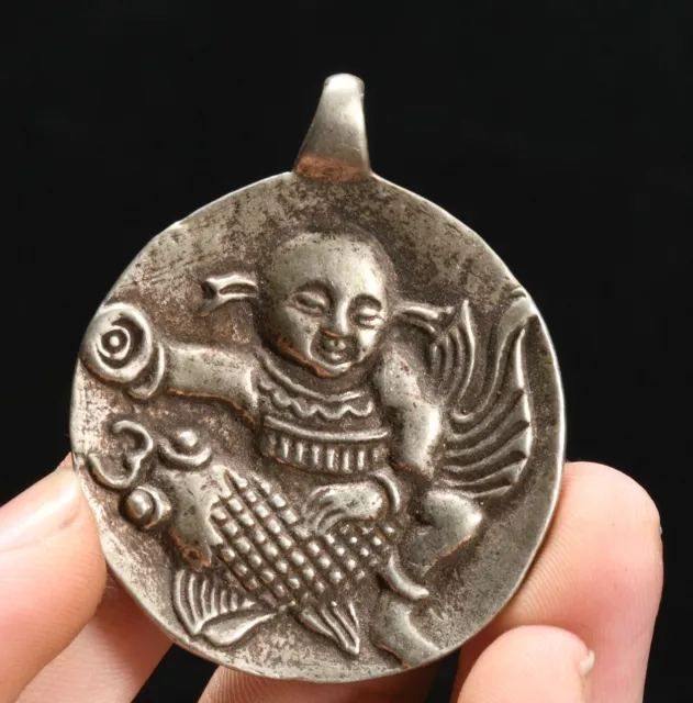 1.9'' China Old Silver Fengshui Children Fish Goldfish Fishs Amulet Pendant