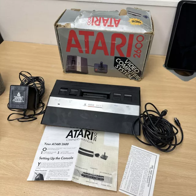 1986 Atari 2600 Junior Console (Pal) Video Computer Game System - Boxed