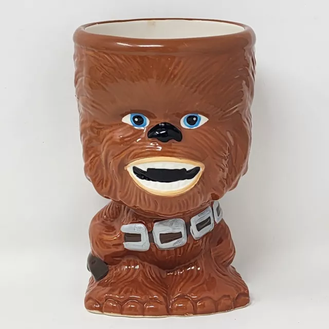 https://www.picclickimg.com/yFoAAOSwtFJkwx1f/Galeries-Lucasfilm-Star-Wars-Chewbacca-Ceramic-Goblet-Mug.webp