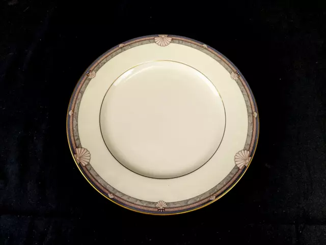 Noritake Bone China, Stanford Court Dinner Plate, Shell Pattern Gold Trim