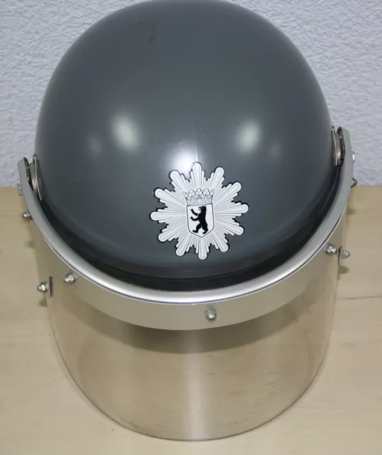 Originaler Helm Polizei  Berlin ,Spezialeinheit