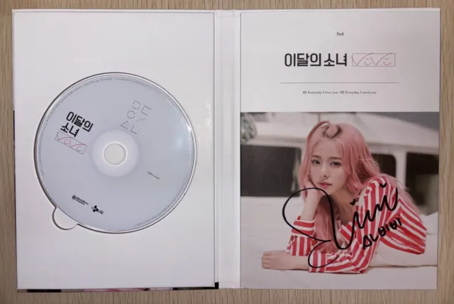 LOONA VIVI Autographed Signed Album Mint Condition