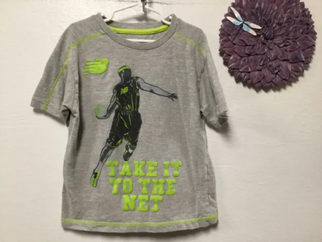 New Balance Boys Graphic T-shirt Size 5 to 6 Gray Green Basketball 158