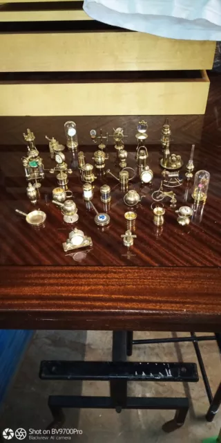 Miniatures Anciennes En Laiton