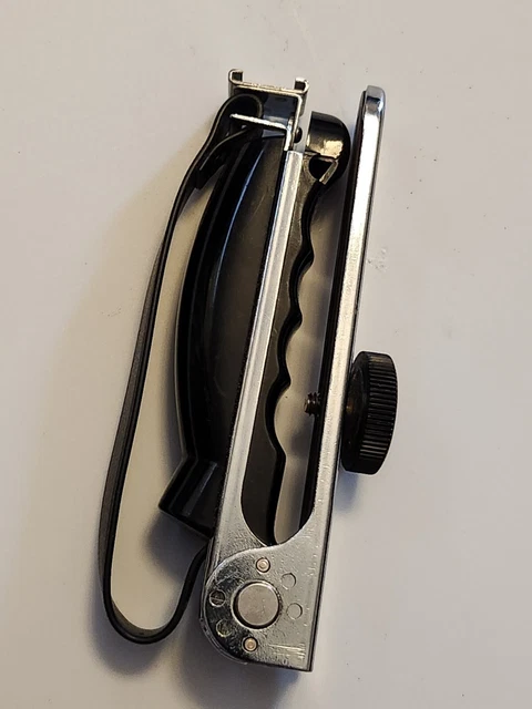 VINTAGE HAND HELD PISTOL GRIP CAMERA & FLASH MOUNT FOR SL for SLR/PODS ...