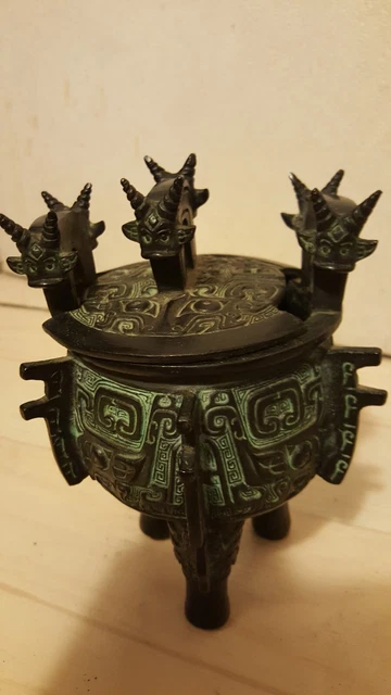 Encensoir sur trépied - Chine dynastie Shang - Imitation bronze