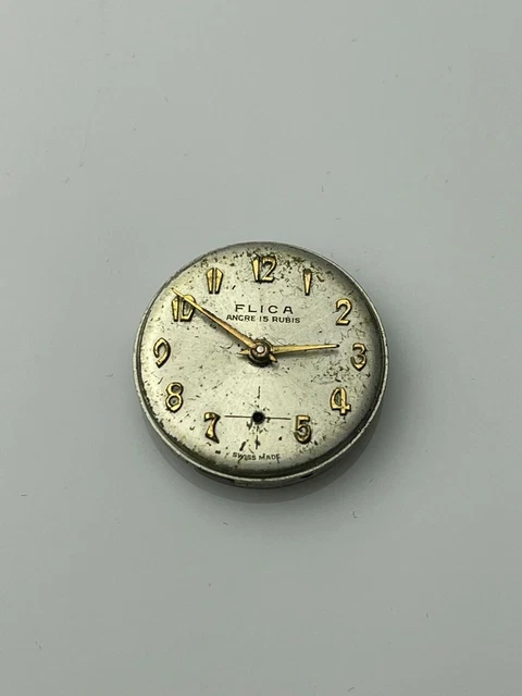 Mouvement De Montre ETA 2834-2 Incomplet - Pour Pièces Ou Réparation - Axe De Volant Bon