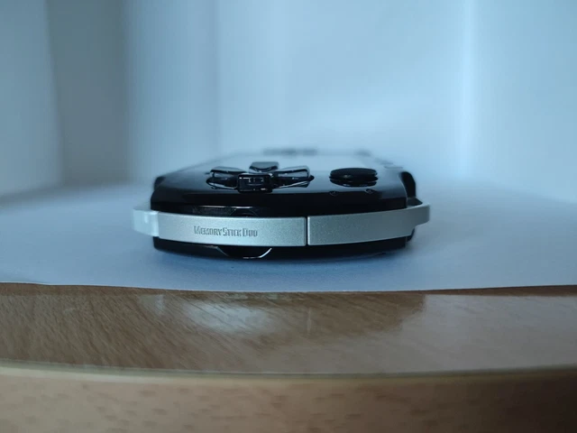 Sony PSP 3000 Pianoforte Nero, In Scatola Ottime Condizioni con Accessori. 5