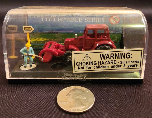 Red Model Tractor w/ Grapple - Collectible Series - HO Scale(1:87) - No. 20537