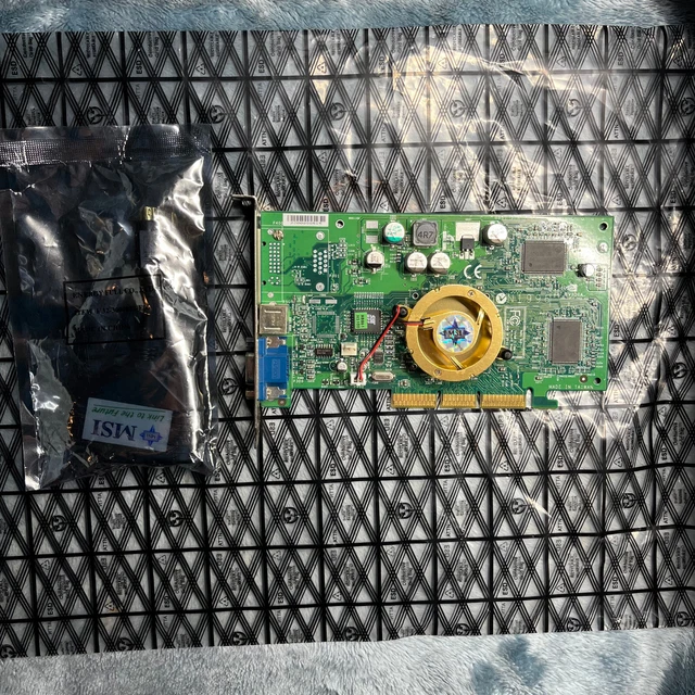 Scheda Grafica PNY Nvidia GEFORCE4 MX440 64MB VCG4MX44APB GF4MX440 AGP Scheda Grafica PNY Nvidia GEFORCE4 MX440 64MB VCG4MX44APB GF4MX440 AGP