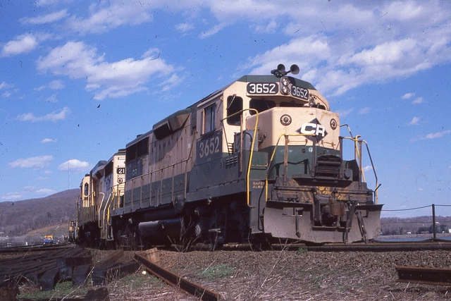 Original Train Slide Conrail GP-30 #3652 04/1979 Rockville Slide 15
