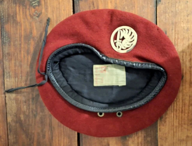 Béret Commando réglementaire dans l'Armée Française