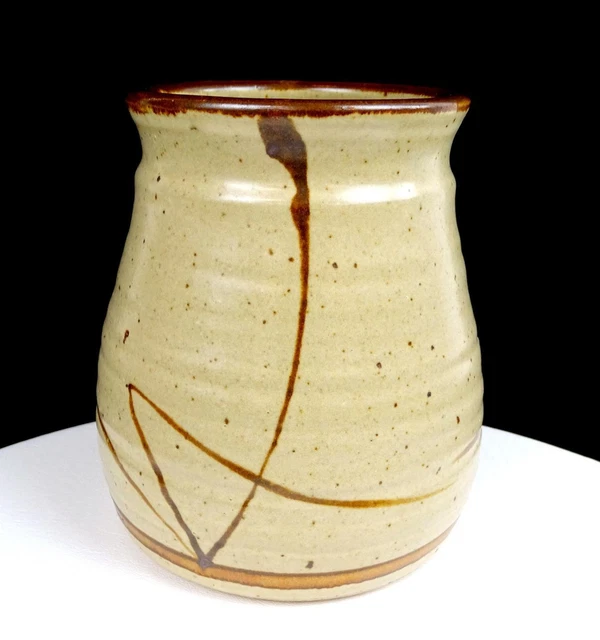 Ken Booth Signed Northwest Art Pottery Tan Wheel-Thrown 6.25" Canister Vase 1983
