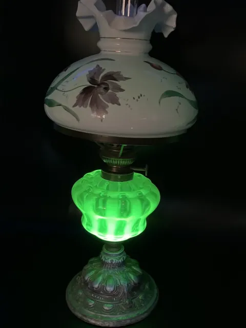 Antike Petroleumlampe Jugendstil Handbemalt Grünglas Zink Messing Porzellan
