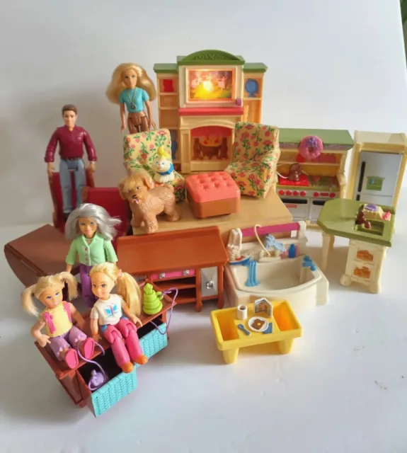 FP Loving Family Dollhouse LOT Furniture 5 Dolls Gramma Cat Dog TV Light Sounds