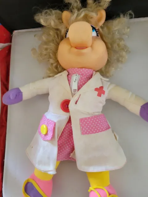 1990 Jim Henson  Miss Piggy  Doctor  Dress Me Plush Doll  Mattel Arco 4
