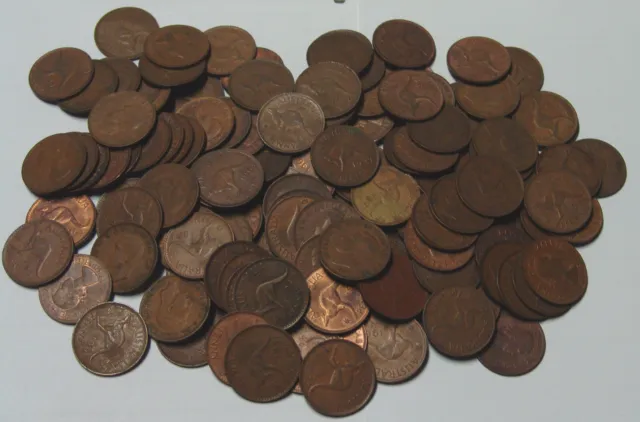 Bulk lot. One kilogram of Australian kangaroo pennies, period 1938 to 1964.