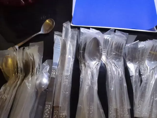 43 Mid Century Customcraft Stainless CUS3 Fleur De Lis Flatware Silverwar Taiwan