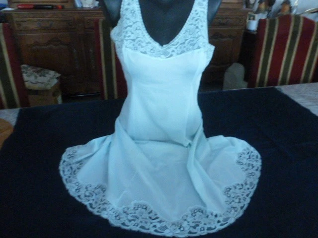 Robe de mariée courte vintage en dentelle - Chérie et Dandy