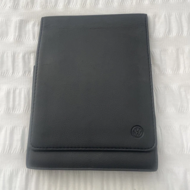 thumbnail image 2 of Genuine Ford Focus MK4 Owner's Manual Handbook Set (2018-2022) With Service Book & Wallet 2 of 4