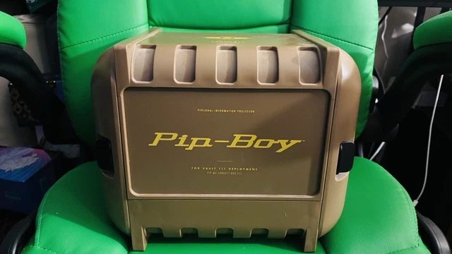Fallout pipboy3000markⅤ Fallout Pip-Boy: Life Size Wearable Cosplay Die-cast Replica