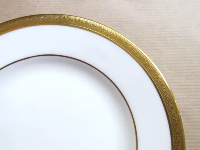 ROYAL DOULTON ROYAL GOLD H4980 PATTERN 6½" SIDE PLATES (Ref9815)