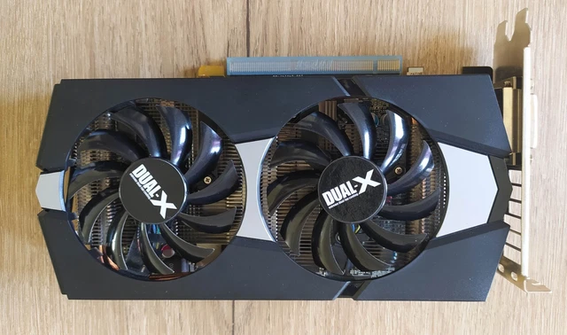 Sapphire R9 270 2G GDDR5 Carte Graphique ATI R9 270 945 MHz 2048 Mo PCI Express