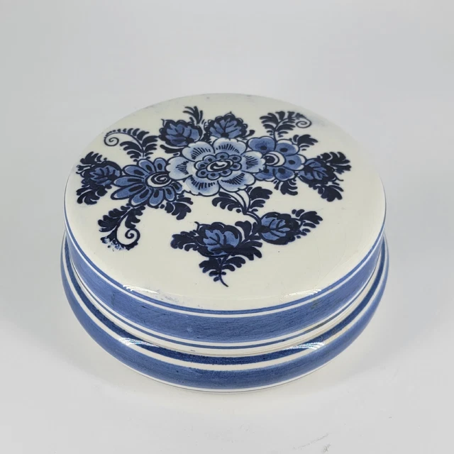 5" Vintage Delft hand painted delft blue trinket box, Floral