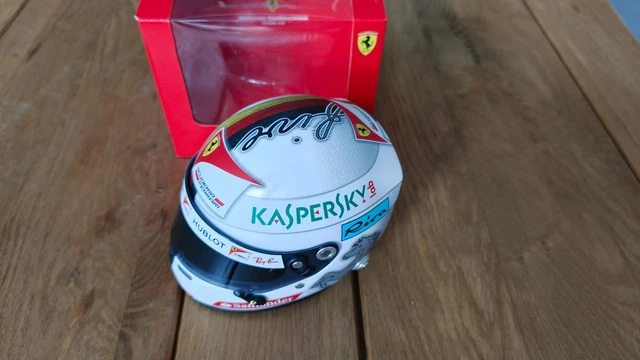 Casque Bell F1 Gutierrez Ferrari 2015 - Miniature 1/2 - Neuf