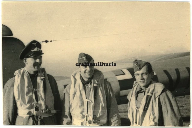 Orig. Foto 1.(F)/124 Pilot m. Dornier Do 17 Flugzeug Flugplatz DANZIG Polen 1941