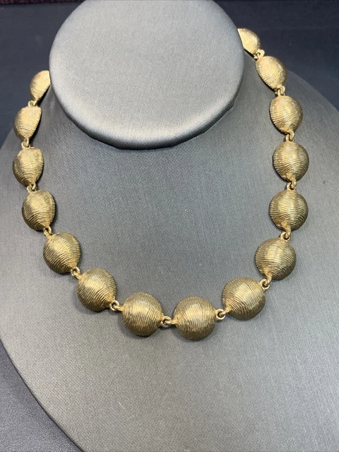 Ladies Good Gold Tone 14” Bubble Domed Textured Link Chain Necklace Box Clasp