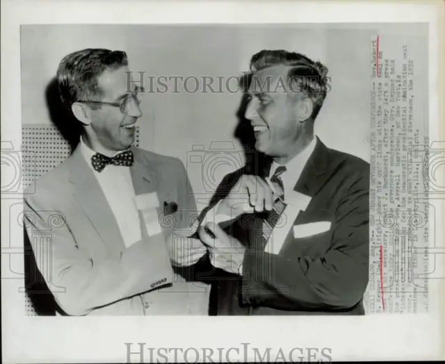 1955 Press Photo Robert Meyner shows cuff links to Robert Burkhardt in Chicago.