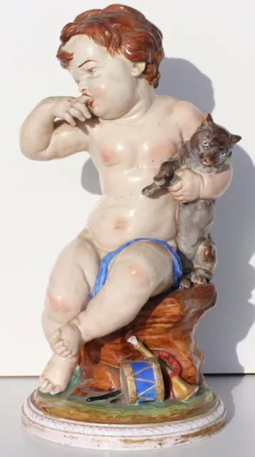 GRAND SUJET EN PORCELAINE ALLEMANDE - SAXE - JEUNE GARCON AU CHAT - H. 40 cm
