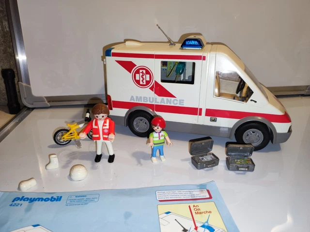 Playmobil 4221 Ambulance Avec Ambulanciers Et Blessé - Complet - Vintage