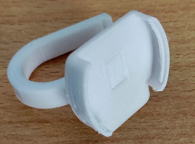 Lot De 2 Clips Adhésifs Noirs Pour Badge Télépéage – Support Amovible Universel Voiture + Lingette Nettoyante Offerte