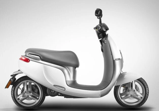 scooter électrique (équivalent 50cm3) scooter électrique (équivalent 50cm3)