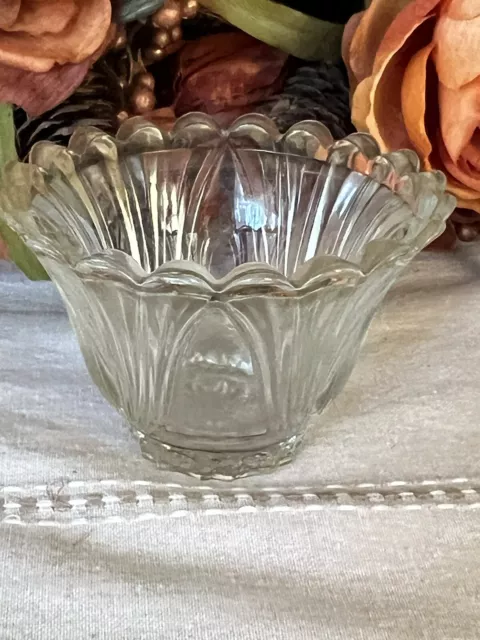 KIG Indonesia Small Clear Glass Bowl/Dish Scalloped Rim