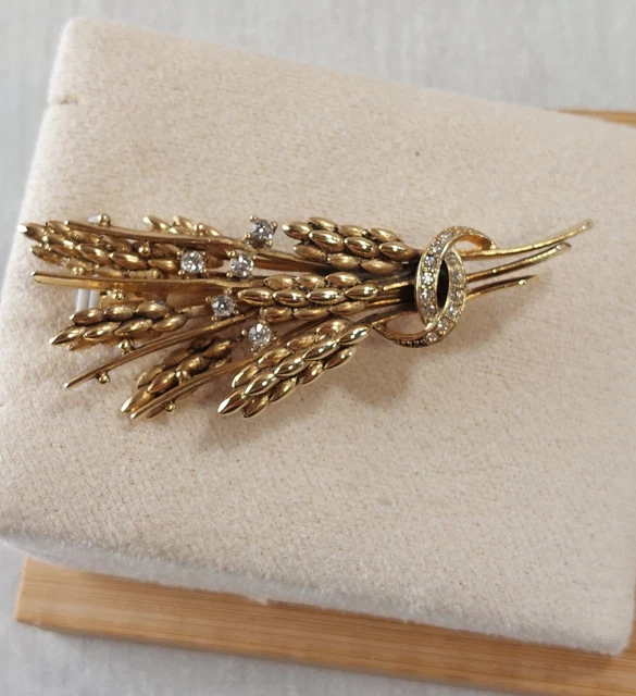 Broche Ancienne Cathédrale De Paris - Dentelle En Celluloïd Ovale - Vintage