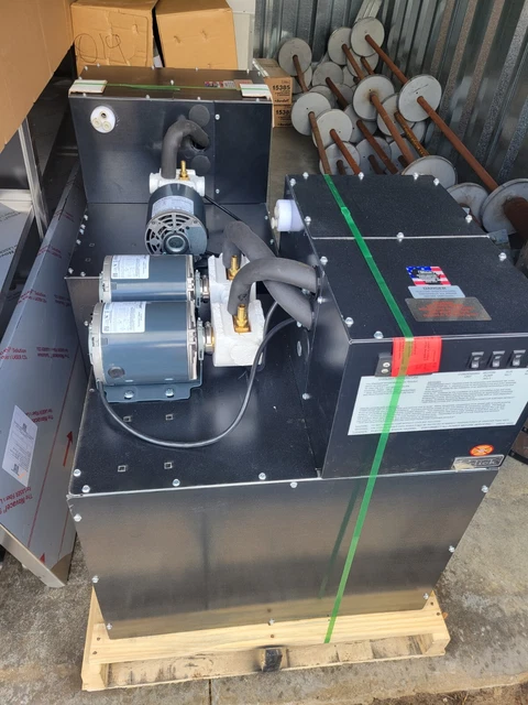 2 Perlick 4404QC Glycol Power Packs and 2 Dispensing T Towers