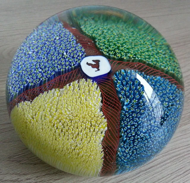VASE BOULE EN verre laqué aux tons verts signé Jean Noël Bouillet XXème