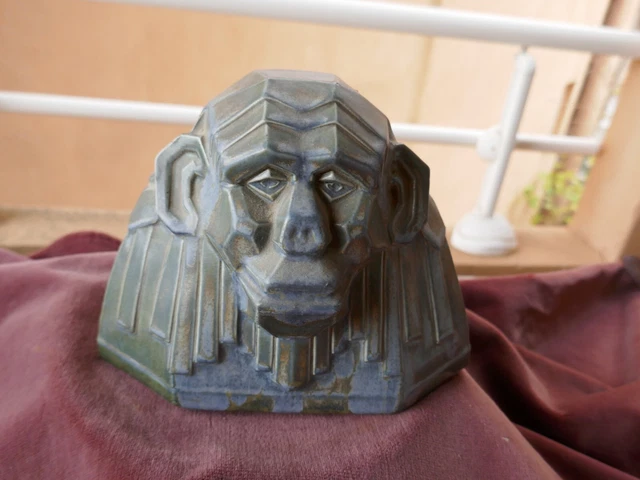 art deco belge,buste de singe faience vernissée,signé HELBO,21x16xH17cm